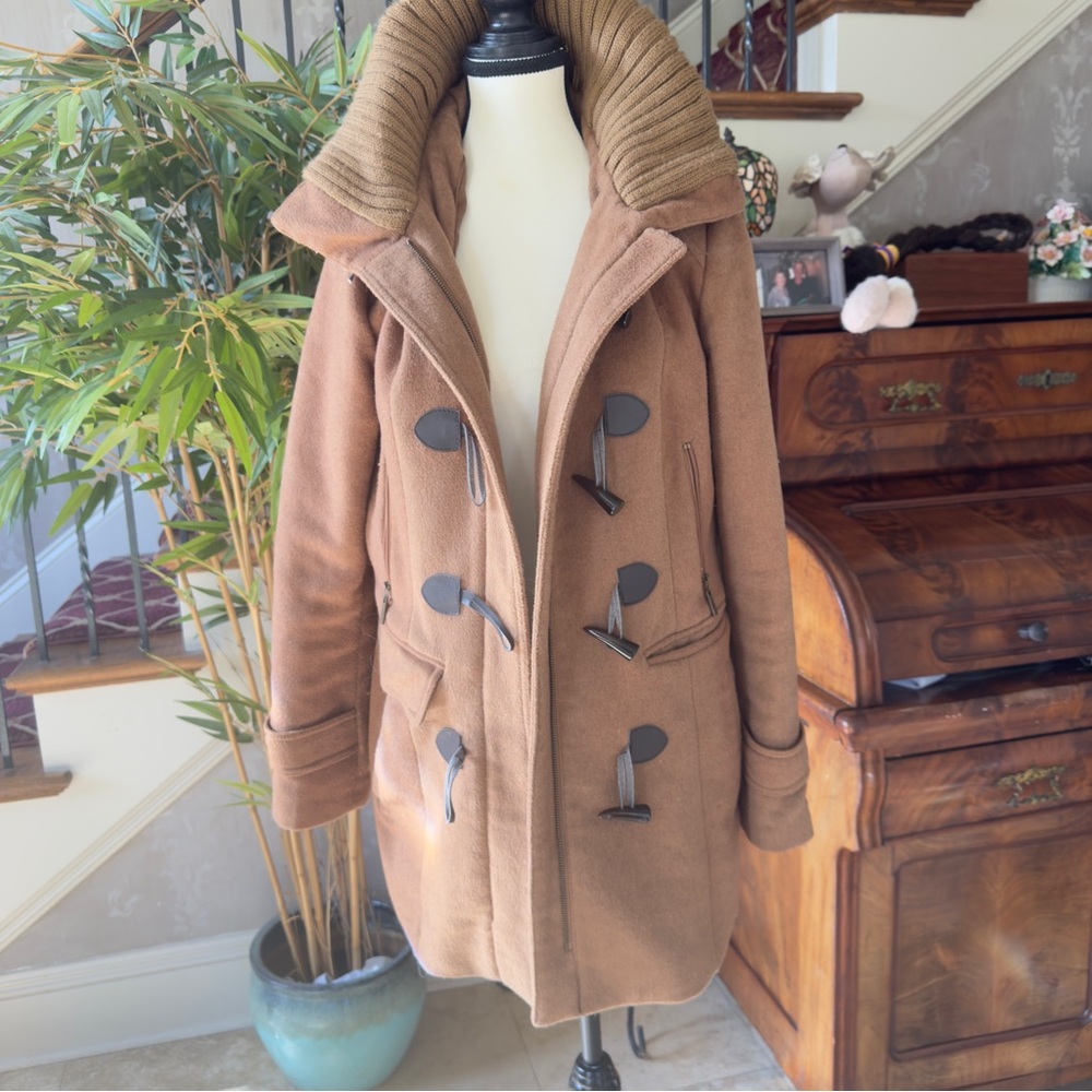 COLE HAAN ladies, long sleeve winter coat with hood, zip front size 10 - Picture 2 of 12